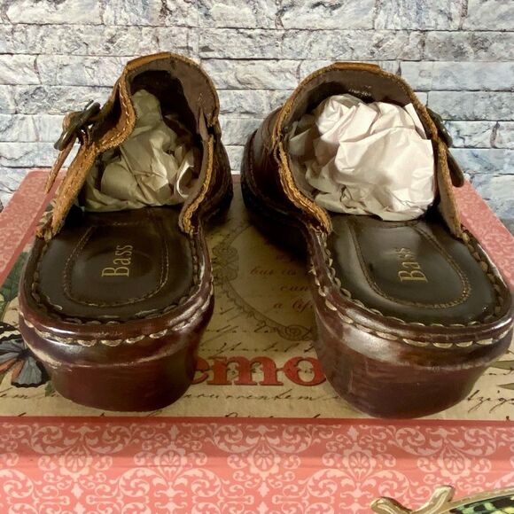 Bass Distressed Leather Clogs Mules Size 8 Buckle Detail Slip On's Wedge Heel - Picture 4 of 8